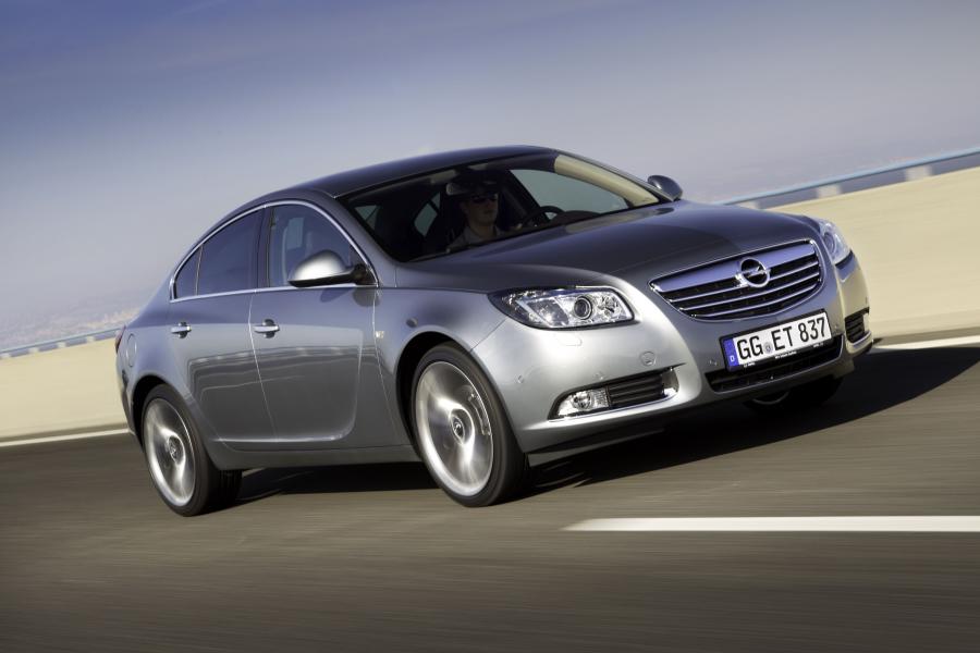  Opel Insignia BiTurbo CDTI 2012 года  (фото 1 из 34)